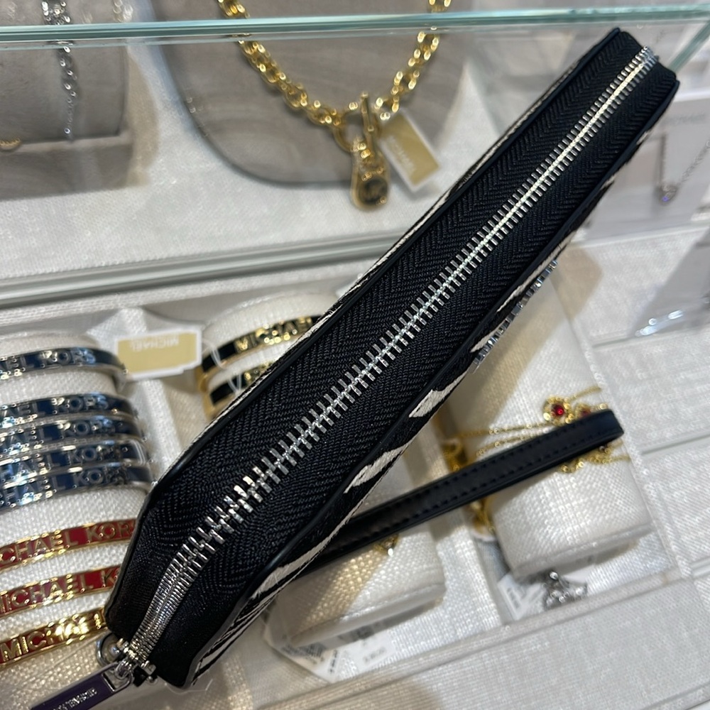 MICHAEL KORS Large Continental Wristlet Phone Case Wallet Exotic Print Hair Calf - Picture 5 of 16